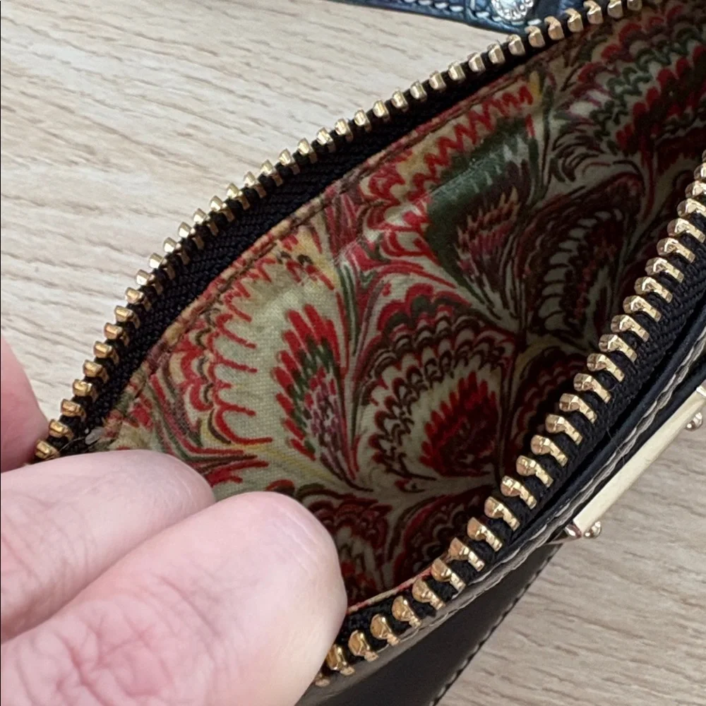Dooney‎ & Bourke Black Leather Zip Wristlet • AWL • Gold Plaque - Picture 7 of 9